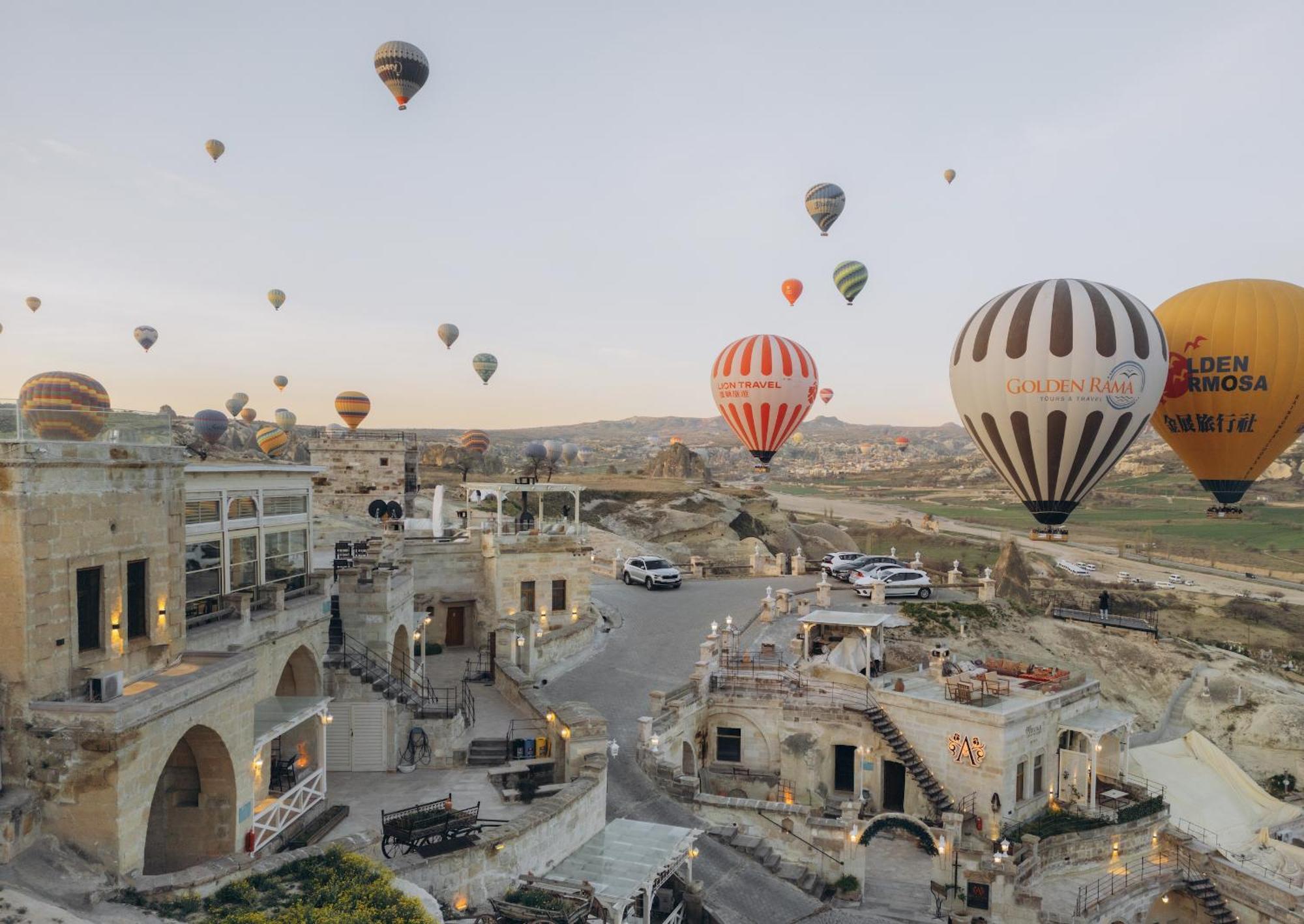 Azure Cave Suites - Cappadocia Göreme Exteriér fotografie